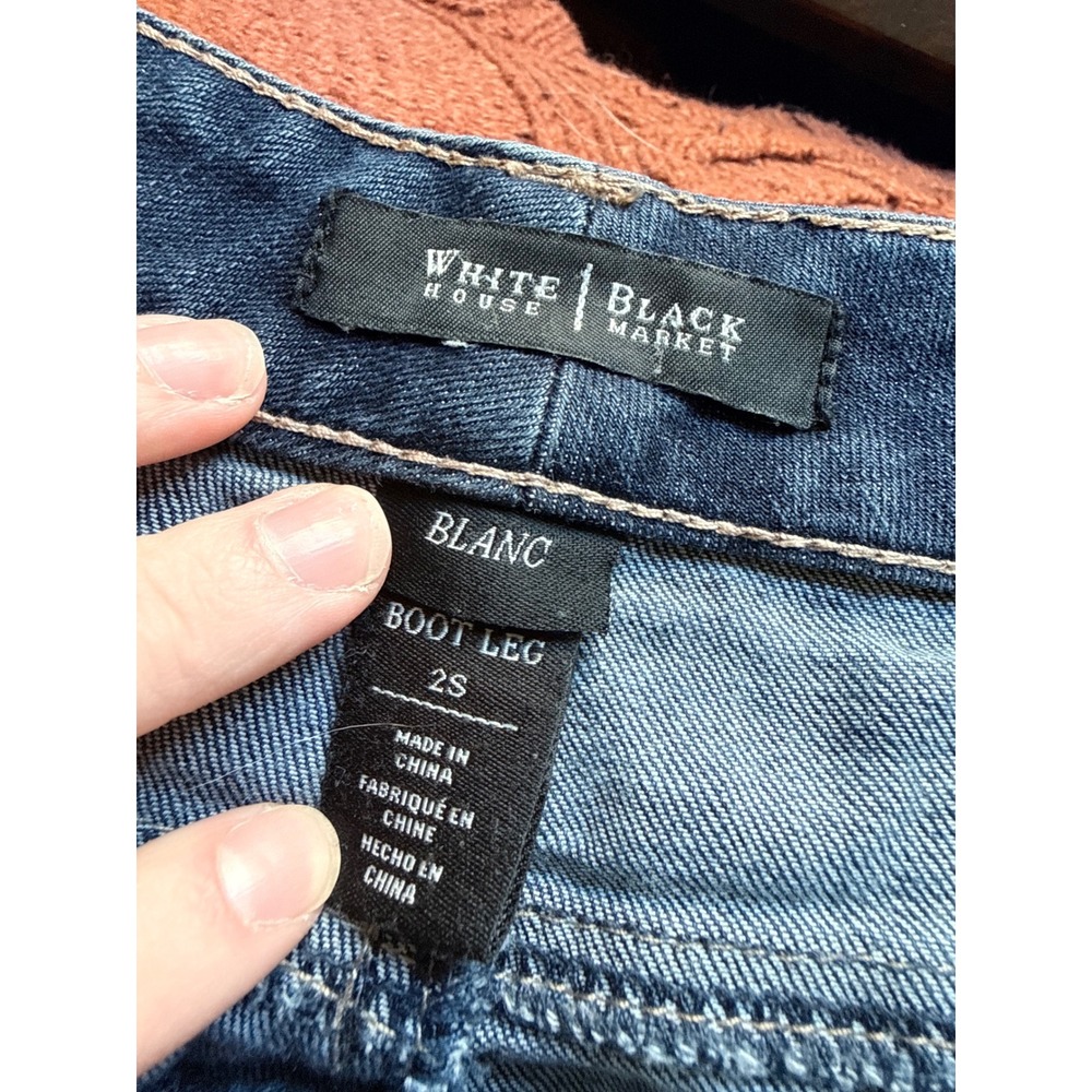 White House Black Market Size 2S Blue Blanc Boot Leg Jeans Dark Wash Denim Pants